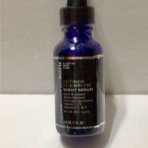 Peter Thomas Roth Retinol Fusion PM Night Serum - Blue 1oz